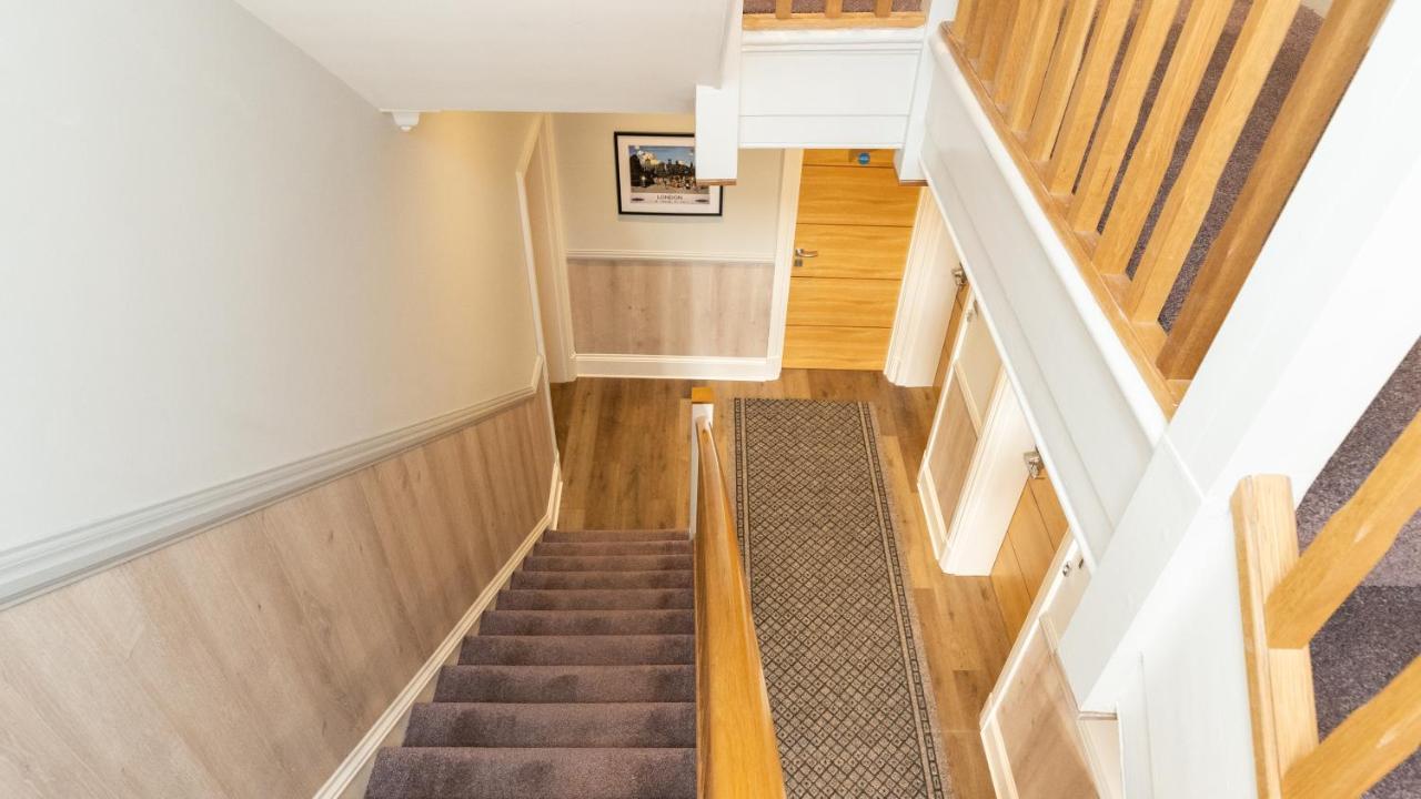 Teddington Lodge Екстериор снимка