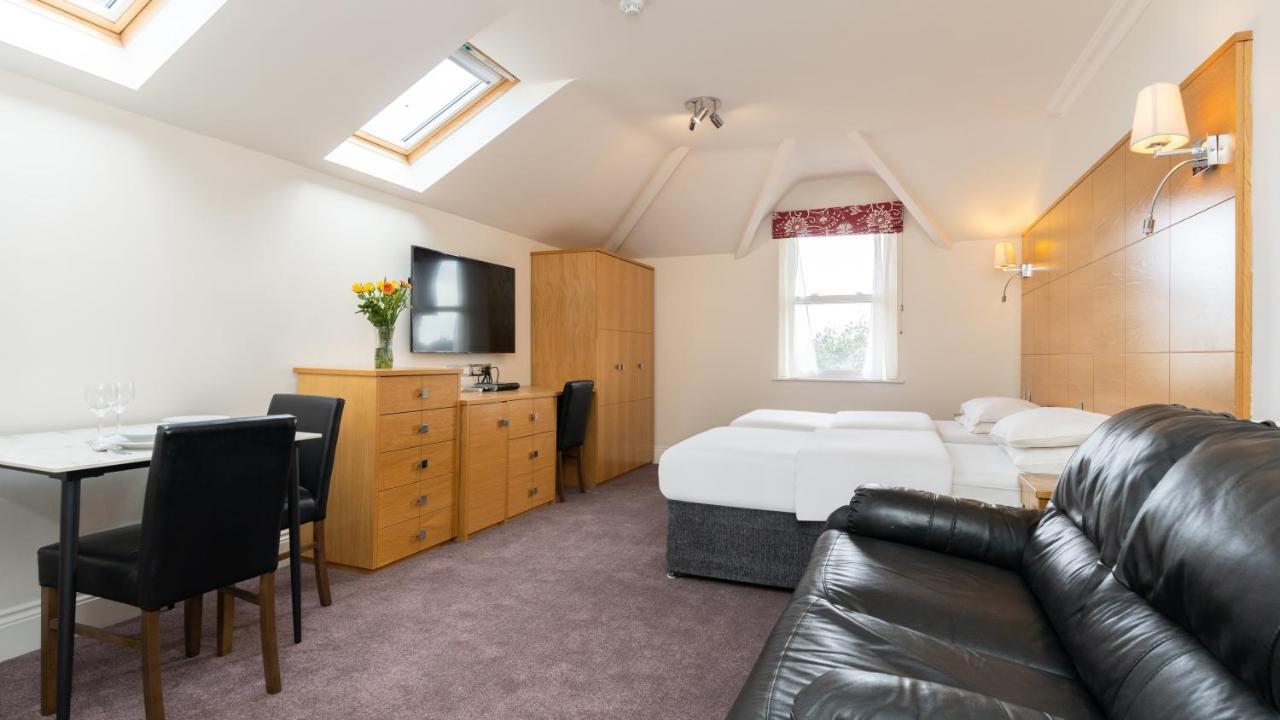 Teddington Lodge Екстериор снимка
